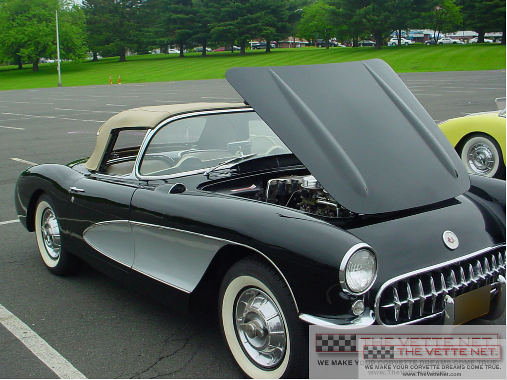 1957 Corvette Convertible Onyx Black/Inca Silver