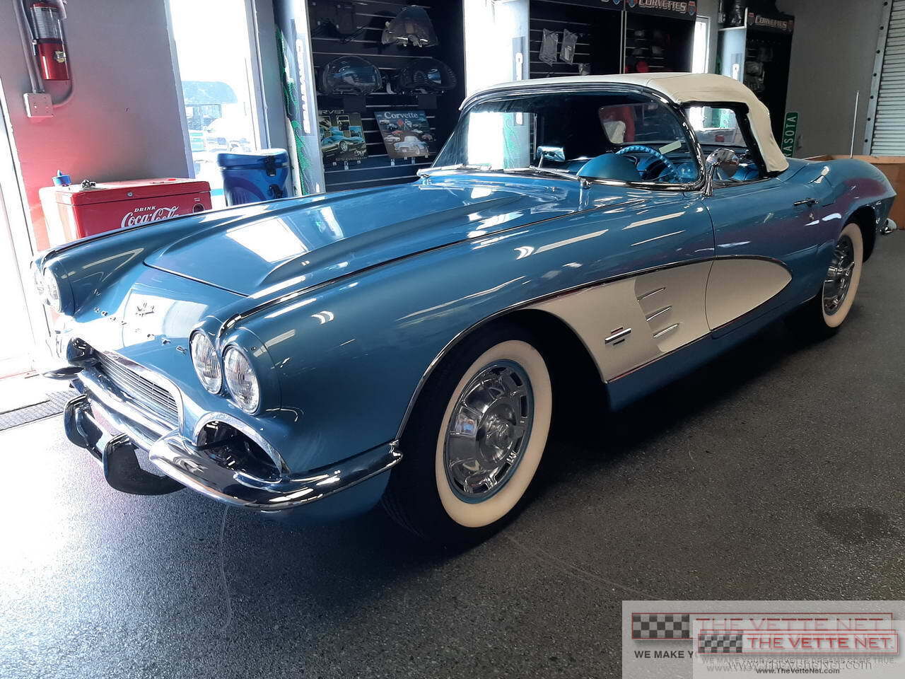 1961 Corvette Convertible Jewel Blue with White Coves