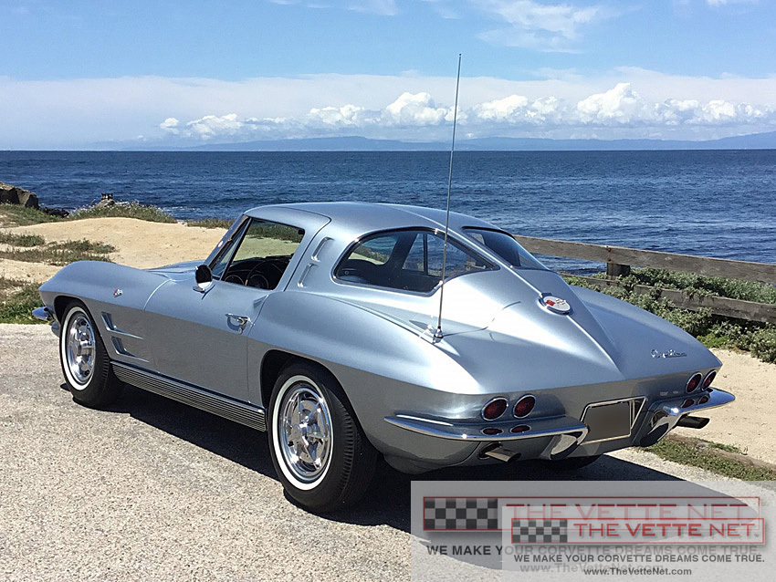 1963 Corvette Coupe Silver Blue