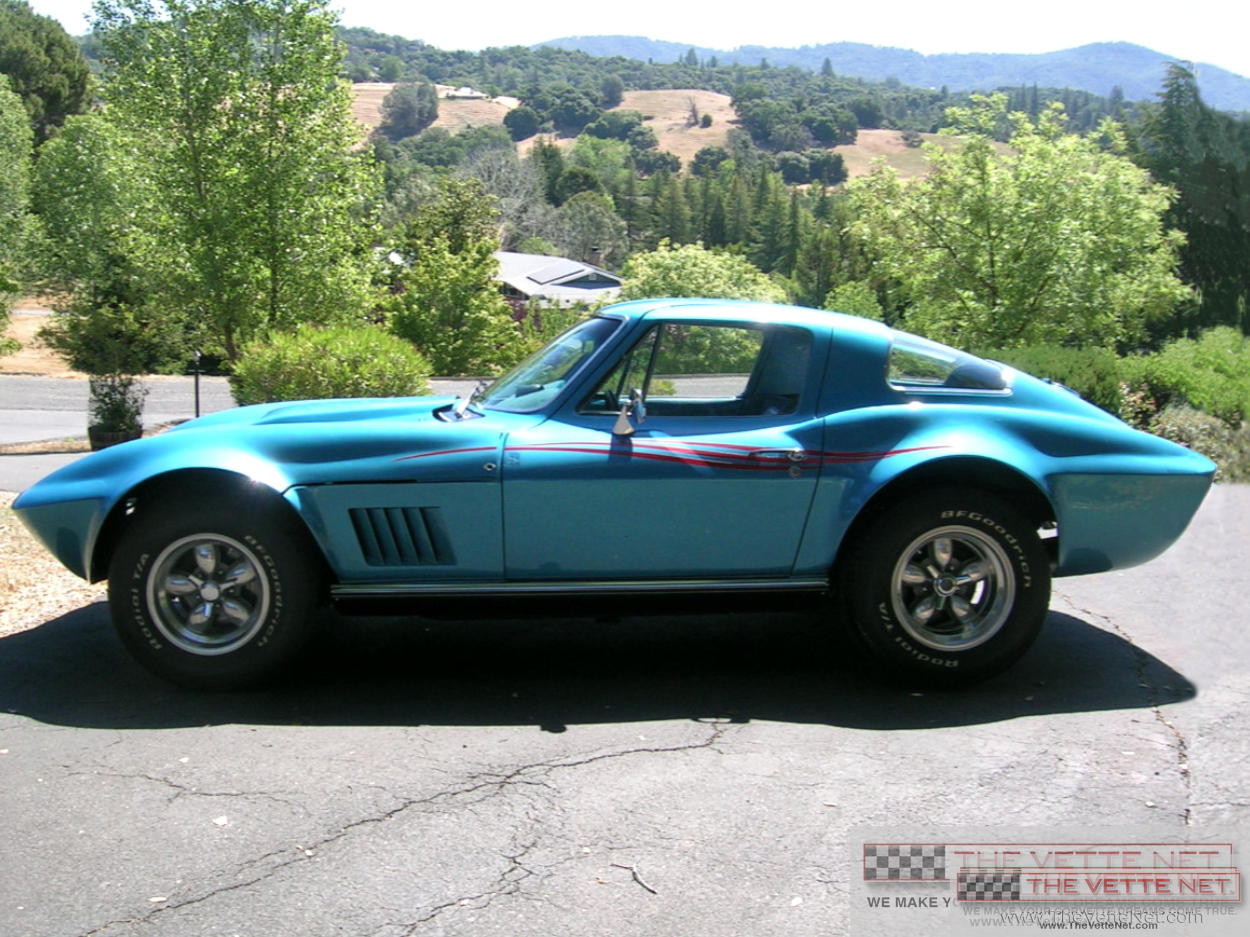 1967 Corvette Coupe Blue