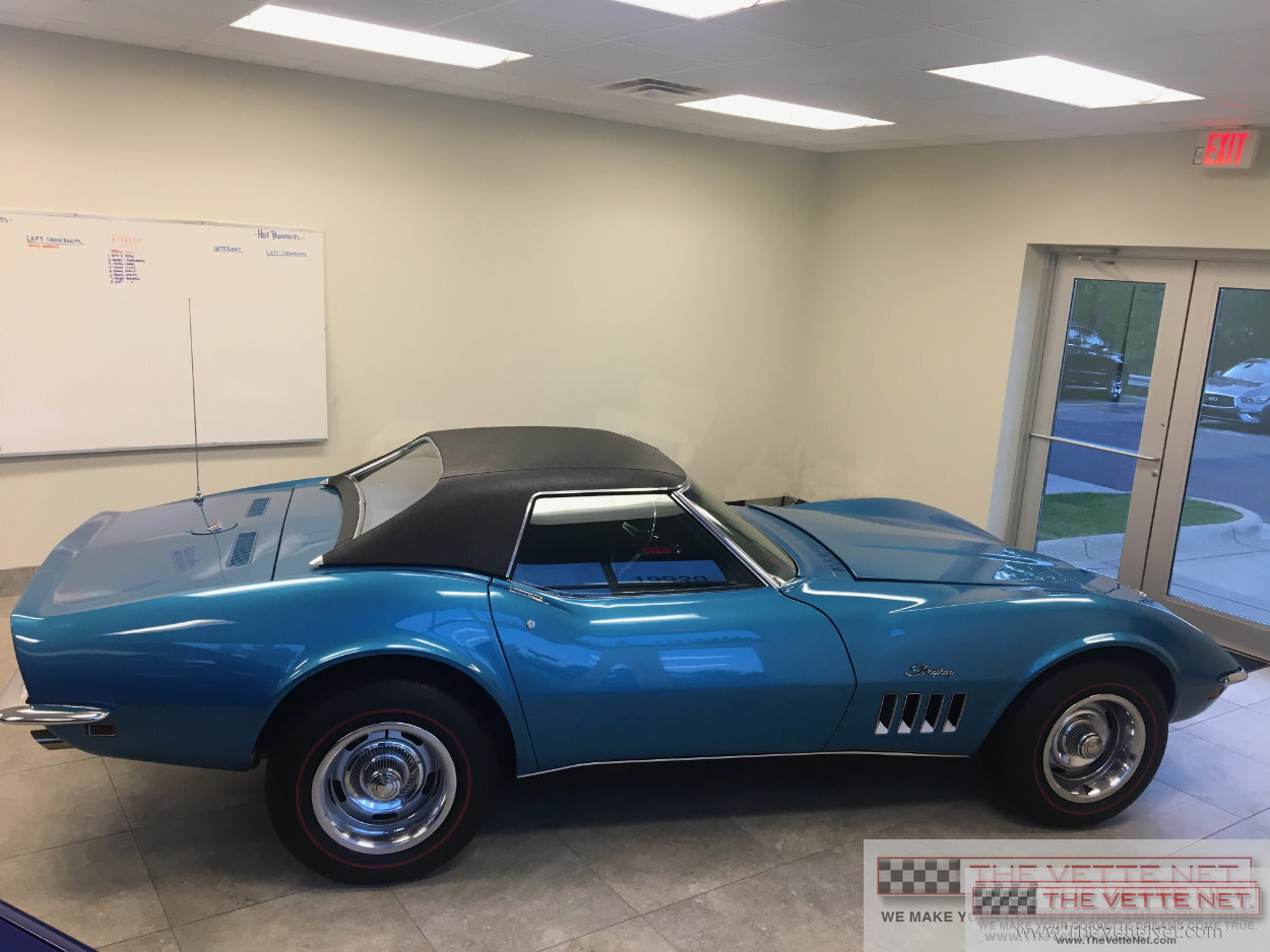 1969 Corvette Convertible LeMans Blue