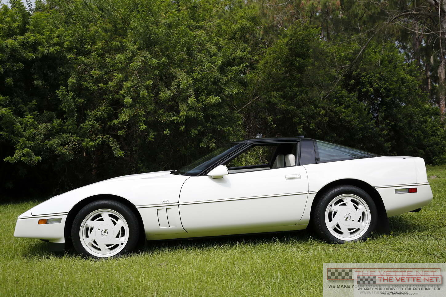 1988 Corvette Coupe White