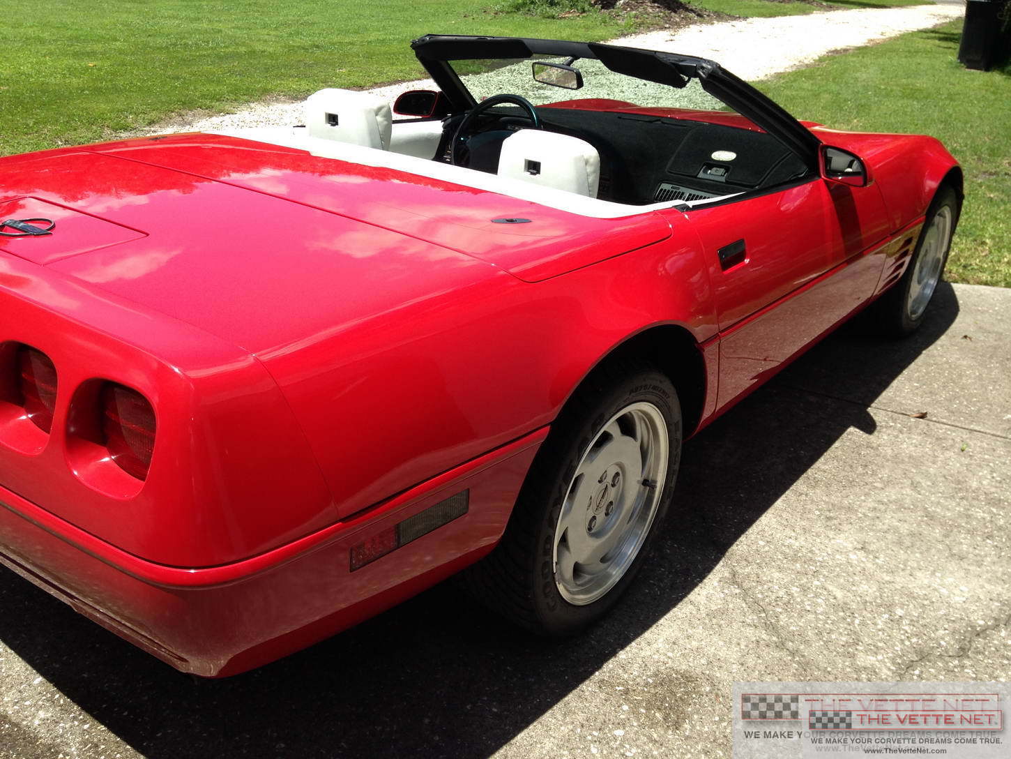 1992 Corvette Convertible Bright Red