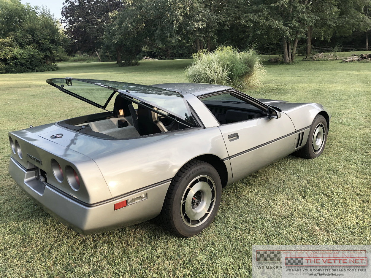 1985 Corvette Coupe Medium Gray Metallic