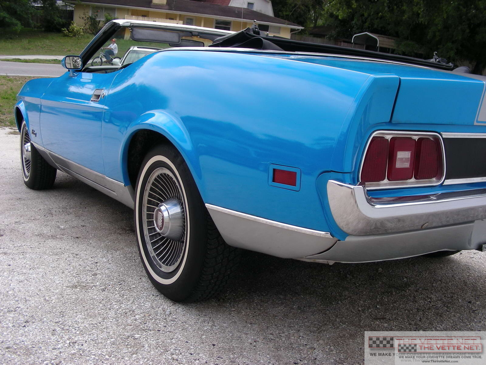 1973 Corvette Convertible Medium Blue Metallic